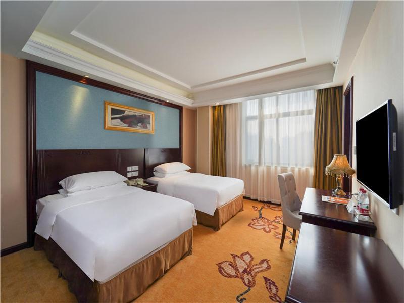 Vienna Hotel Shanghai Pudong Jinqiao Park Exterior foto